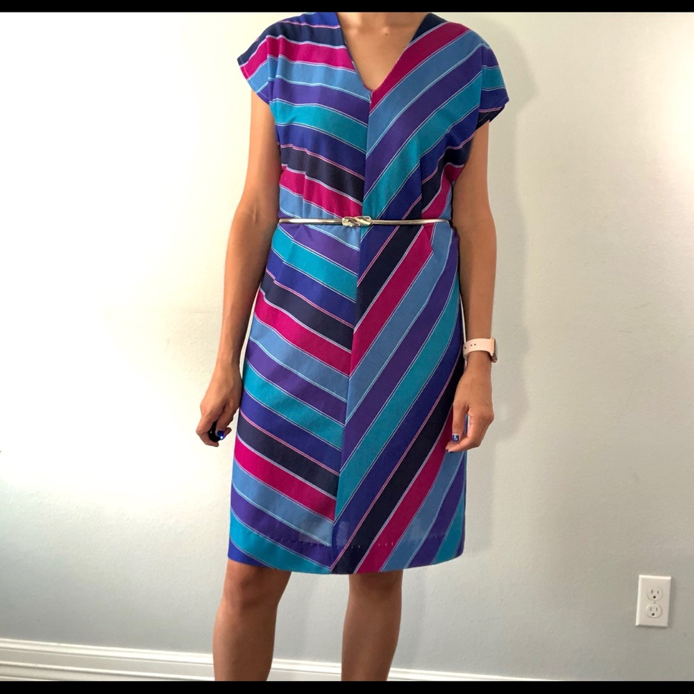 ‼️❗️SOLD❗️‼️70s/80s chevron lounge dress